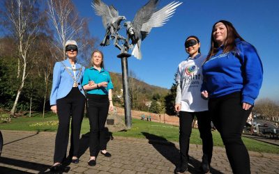 Chamber Members go Blindfold to the Beacon