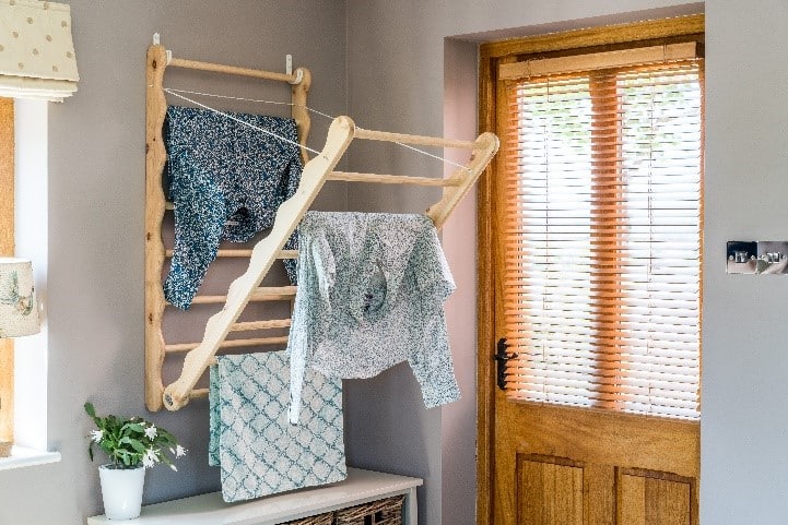 The cheap laundry ladder