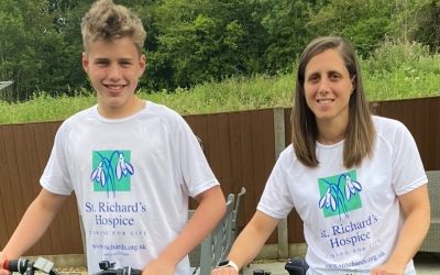 Duo take on cycling challenge for hospice