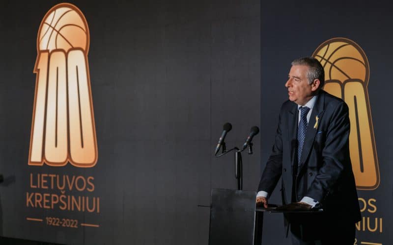 University Head Pays Tribute to Lithuanians Celebrating 100 Years of Basketball