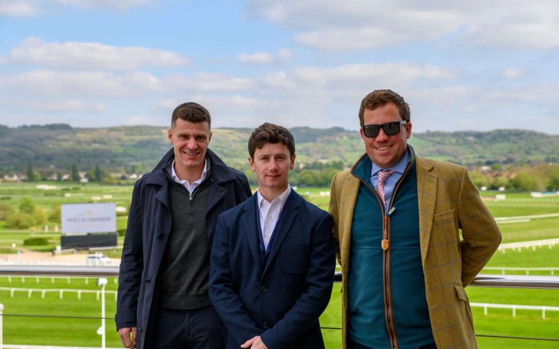 Hunter Chase Race Success: Fundraising Finesse for Midlands Air Ambulance Charity