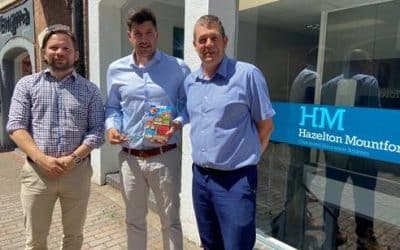 Lee celebrates a decade at Hazelton Mountford