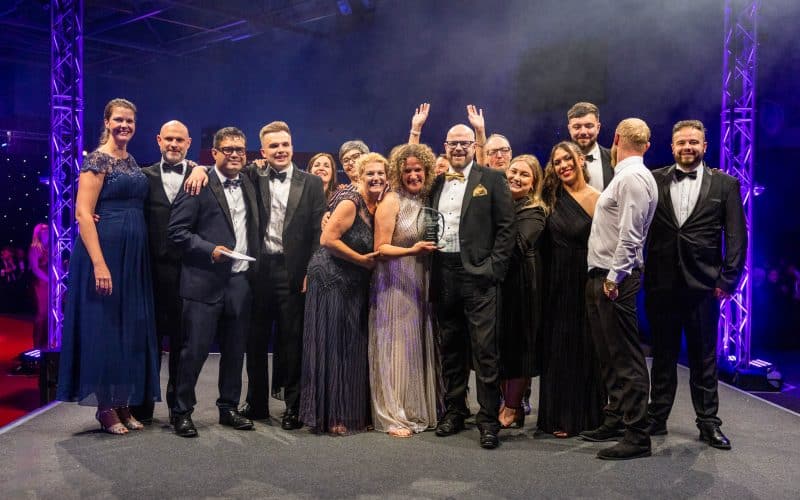 Hewett Recruitment honoured with 2 Business Awards: “Commitment to the Community” and “Excellence in Customer Service”