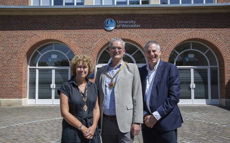 Worcester Mayor Praises University’s Efforts on Sustainability