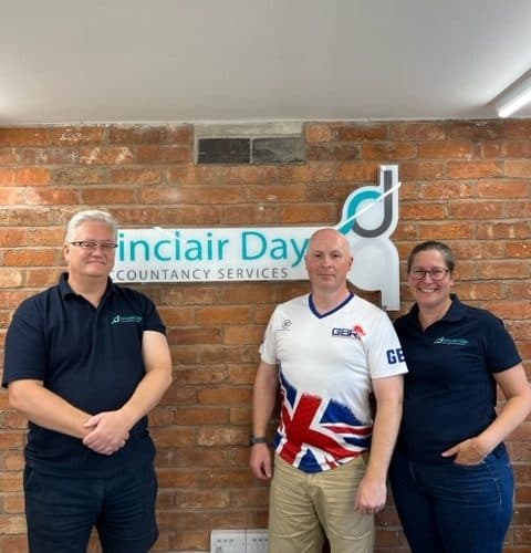 Sinclair Day sponsor competitor in World Dragon Boat Racing Championships