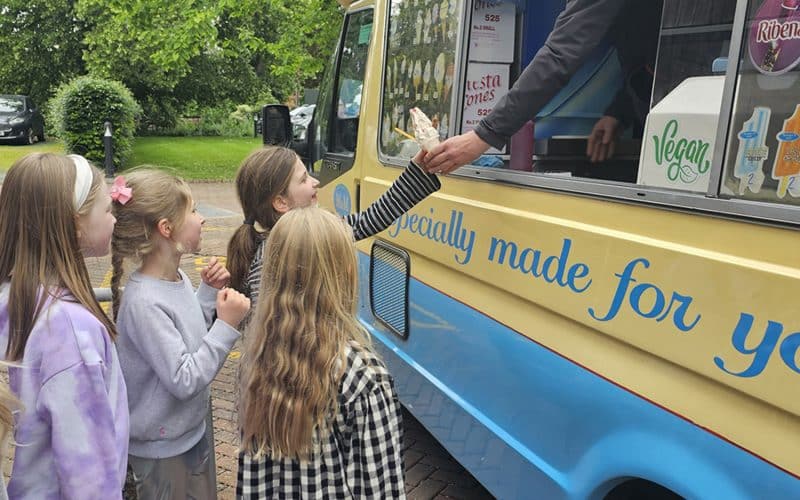 Intergenerational Joy: Children’s Visits to Hampton Grange and Gwen Walford Care Home Conclude with Heartwarming Ice Cream Celebration