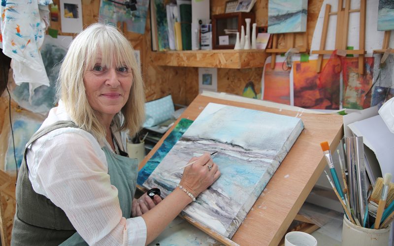 Returning University Graduate Holds City Exhibition