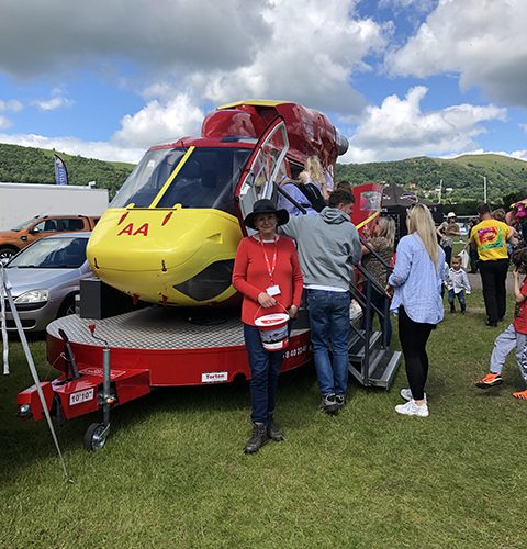 Bees Knees Flies in to Support Midlands Air Ambulance