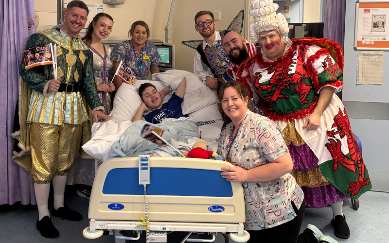 Panto Brings Festive Cheer to Children’s Ward at Hereford Hospital