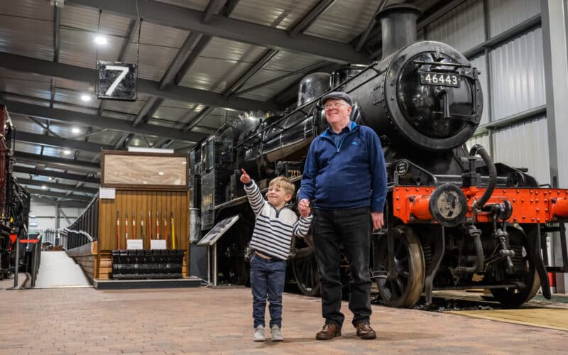 Marmalade sandwiches at the ready – Paddington™ to visit the Severn Valley Railway in February