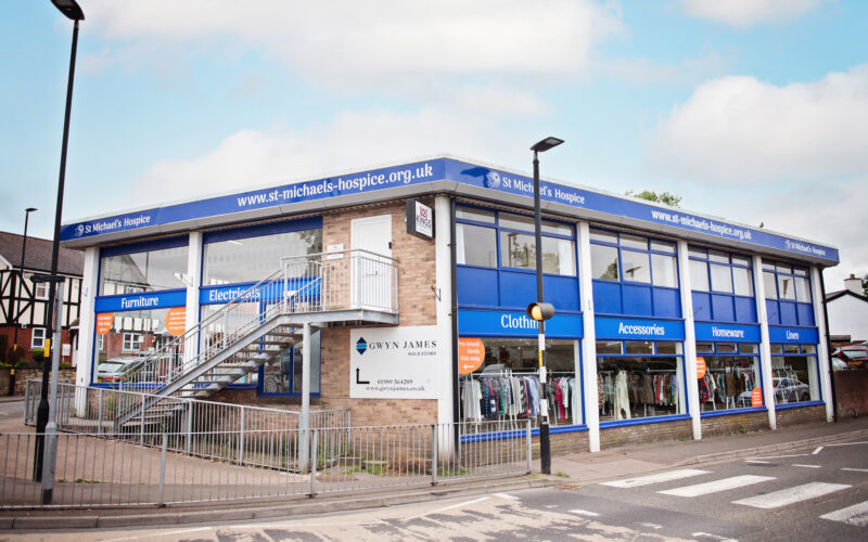 St Michael’s Hospice charity shop in Ross-on-Wye temporarily closes following neighbouring fire