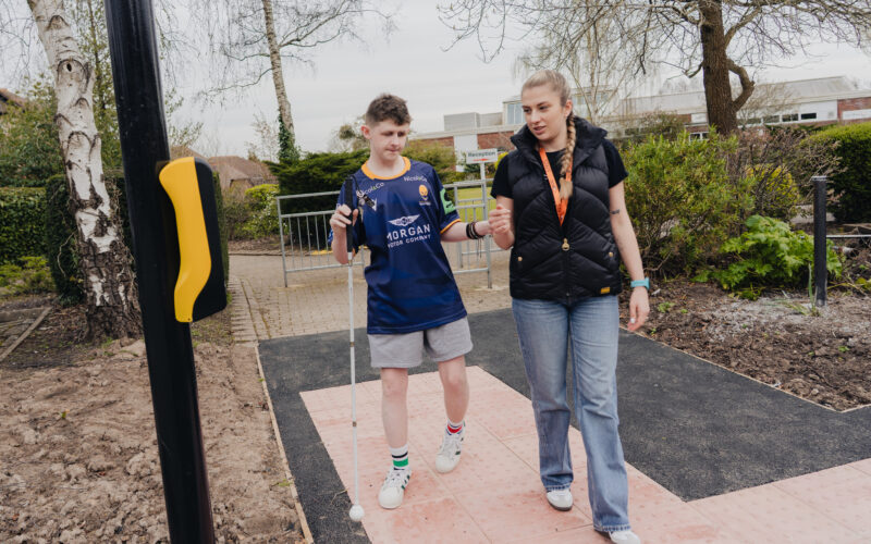 UK’S FIRST ON-SITE PEDESTRIAN CROSSING TRAINING FACILITY OPENS AT NEW COLLEGE WORCESTER, BUILT THROUGH INDUSTRY COLLABOARTION TO SUPPORT THE VISION IMPAIRED