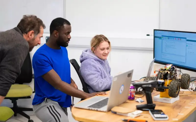 NMITE’S EXPANDING ROLE IN LOCAL SKILLS TRAINING: AUTONOMOUS ROBOTICS COURSE NOW ON OFFER TO LOCAL HEREFORDSHIRE BUSINESSES